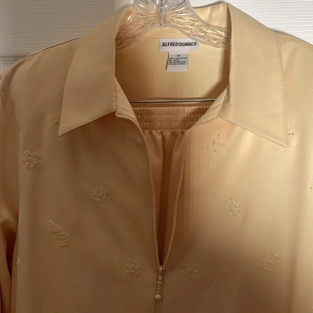 Alfred Dunner Beautiful 2 pc. Pantsuit NWT